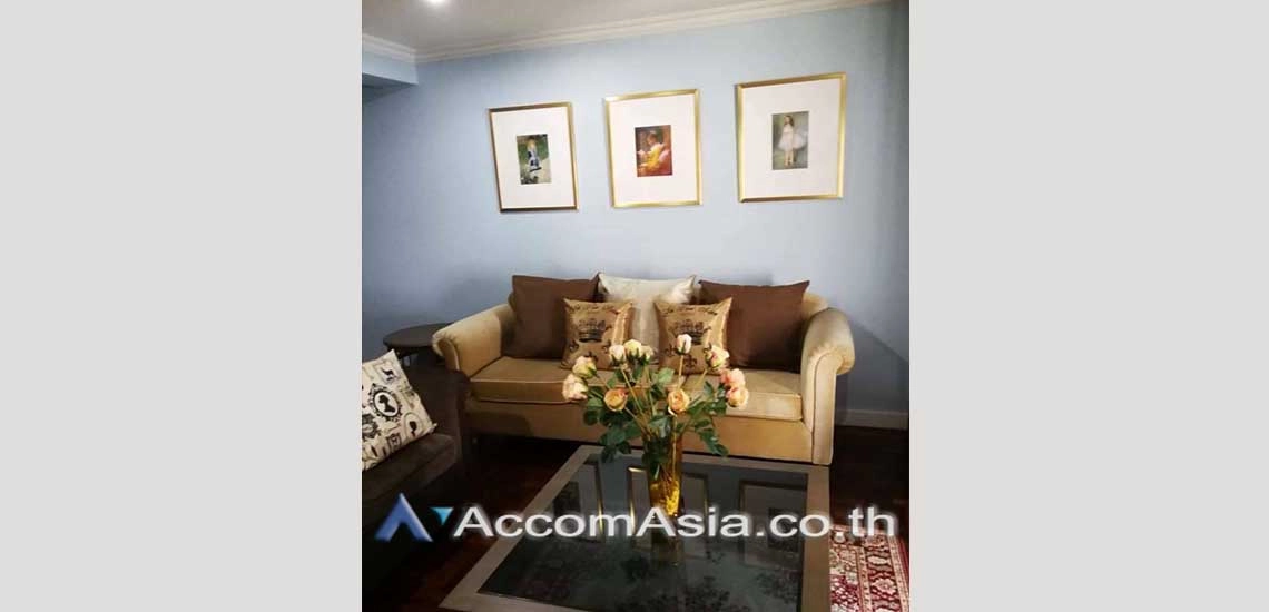  1  3 br Apartment For Rent in  ,Bangkok BTS Ari at Charming Homely Style AA10172
