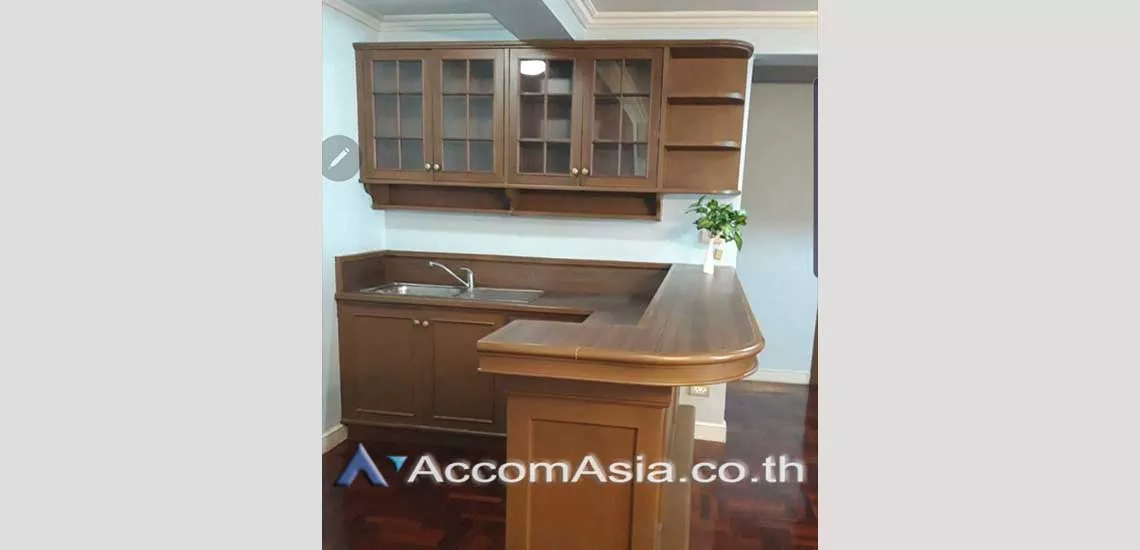 6  3 br Apartment For Rent in Phaholyothin ,Bangkok BTS Ari at Charming Homely Style AA10172