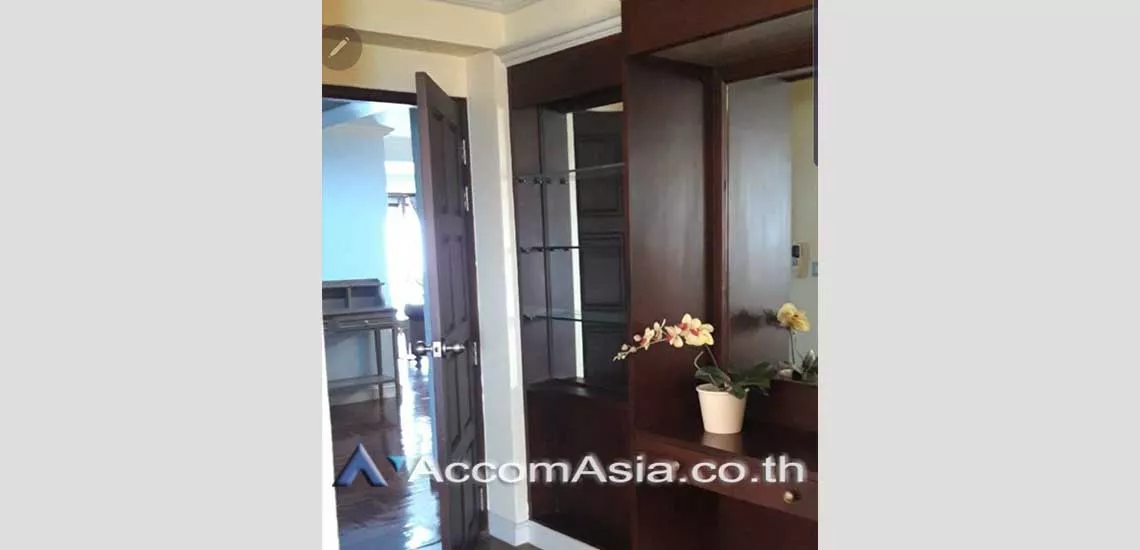 8  3 br Apartment For Rent in Phaholyothin ,Bangkok BTS Ari at Charming Homely Style AA10172