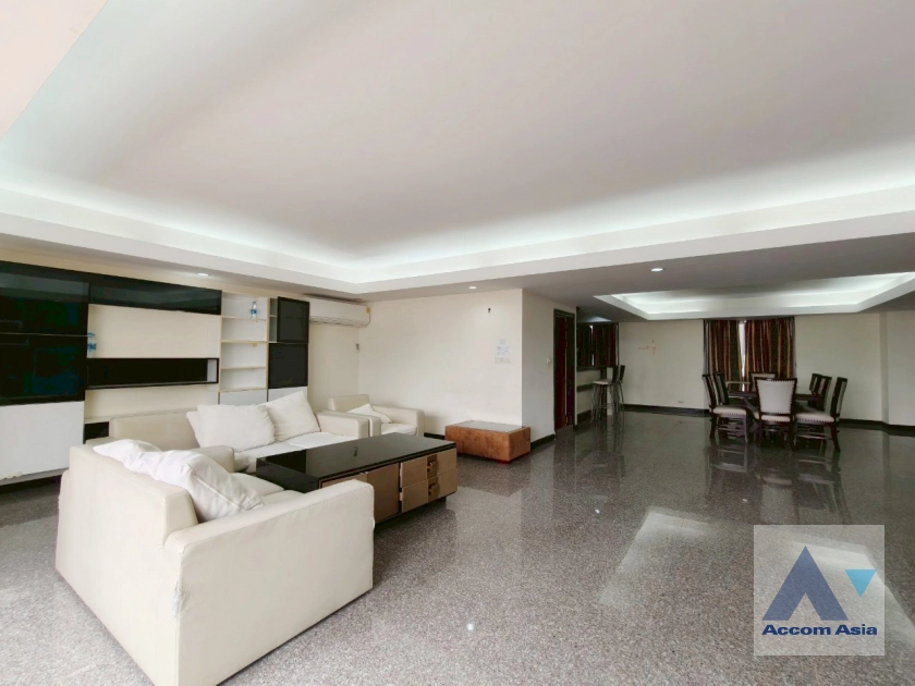 unitElegant City View Residence in Classic Sukhumvit 39 at Royal Castle