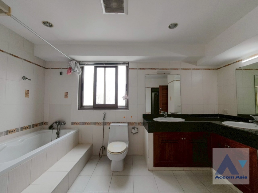 13  3 br Condominium for rent and sale in Sukhumvit ,Bangkok BTS Phrom Phong at Royal Castle Sukhumvit 39 AA10204