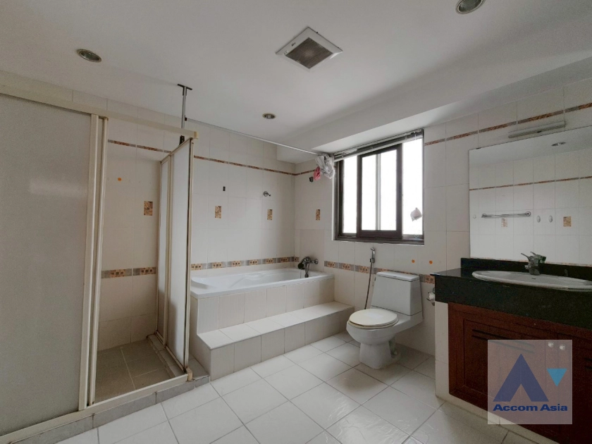 14  3 br Condominium for rent and sale in Sukhumvit ,Bangkok BTS Phrom Phong at Royal Castle Sukhumvit 39 AA10204