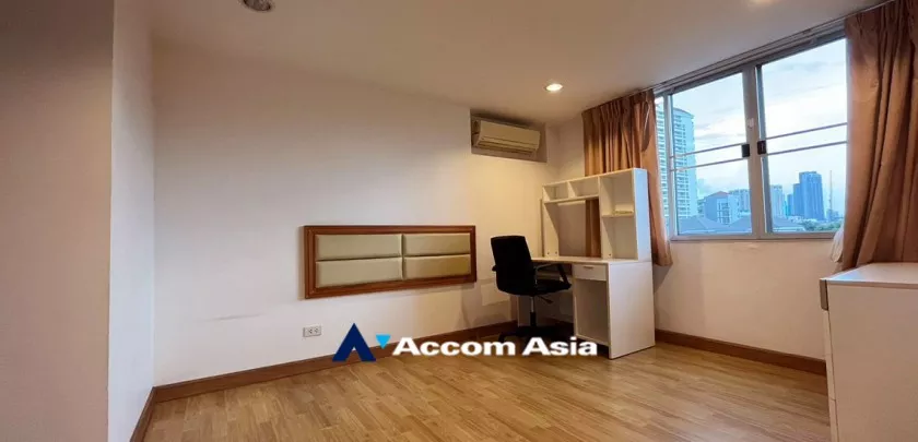 10  2 br Apartment For Rent in Sukhumvit ,Bangkok BTS Phra khanong at Stylish Low Rise Residence AA10208