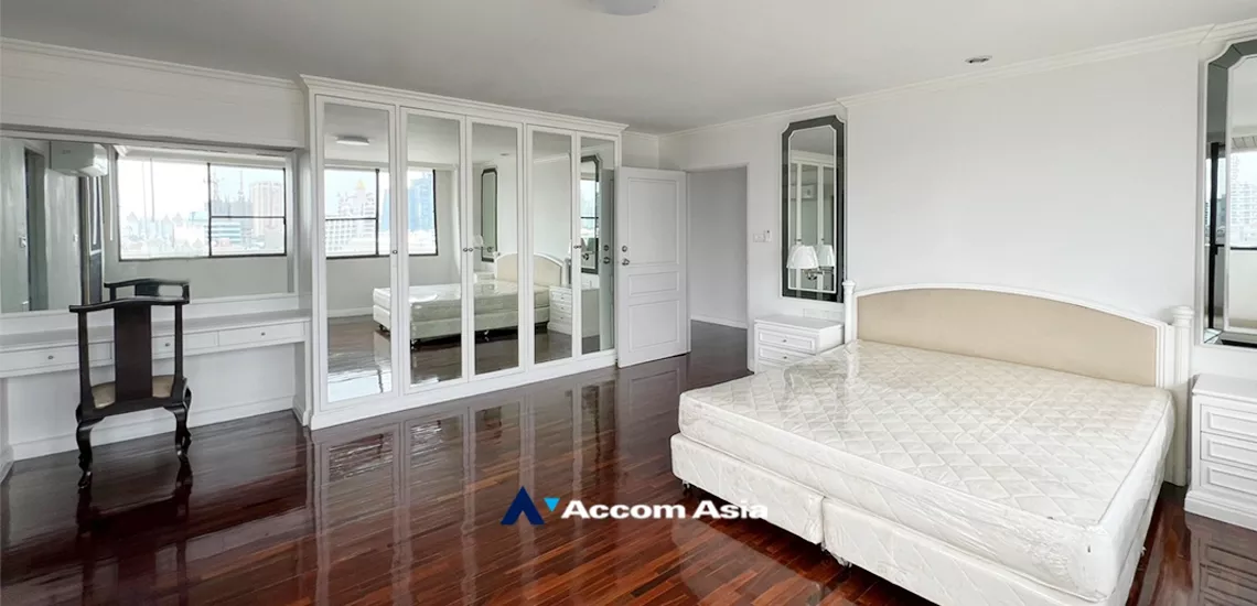 7  3 br Apartment For Rent in Sukhumvit ,Bangkok BTS Thong Lo at Perfect For A Big Family AA10264