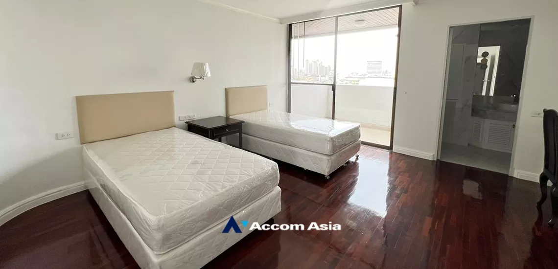 8  3 br Apartment For Rent in Sukhumvit ,Bangkok BTS Thong Lo at Perfect For A Big Family AA10264
