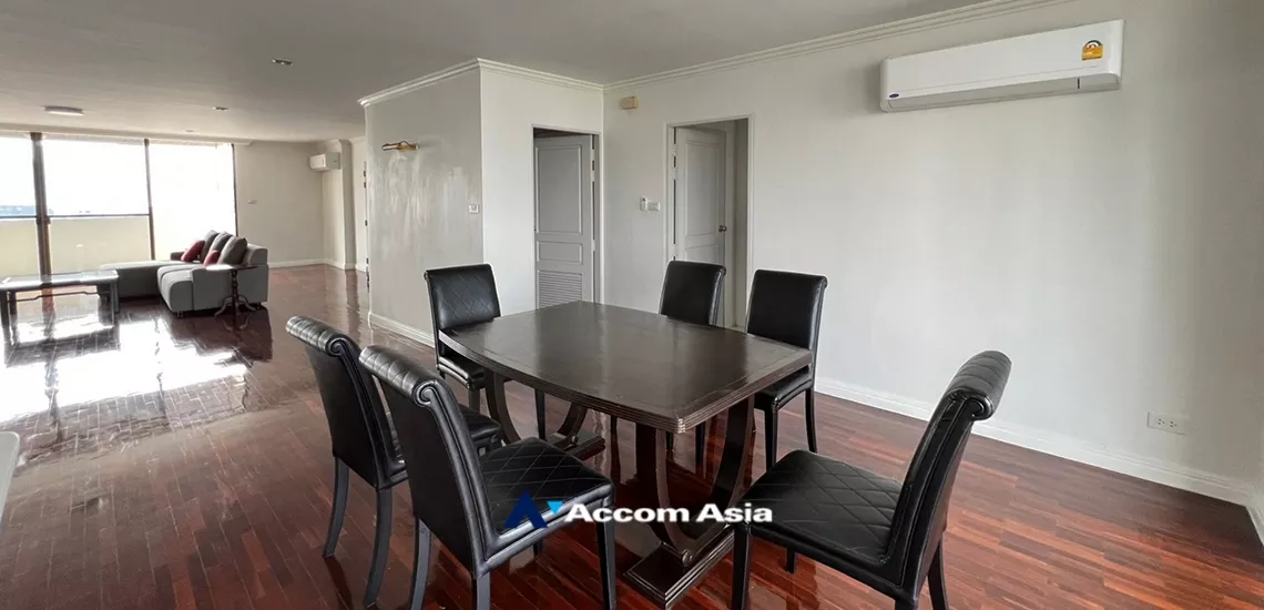 4  3 br Apartment For Rent in Sukhumvit ,Bangkok BTS Thong Lo at Perfect For A Big Family AA10264