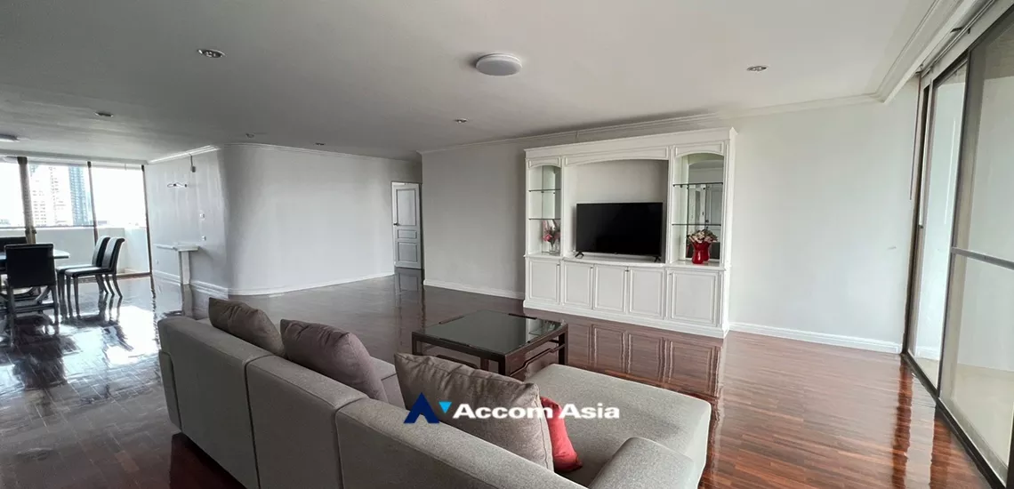  1  3 br Apartment For Rent in Sukhumvit ,Bangkok BTS Thong Lo at Perfect For A Big Family AA10264