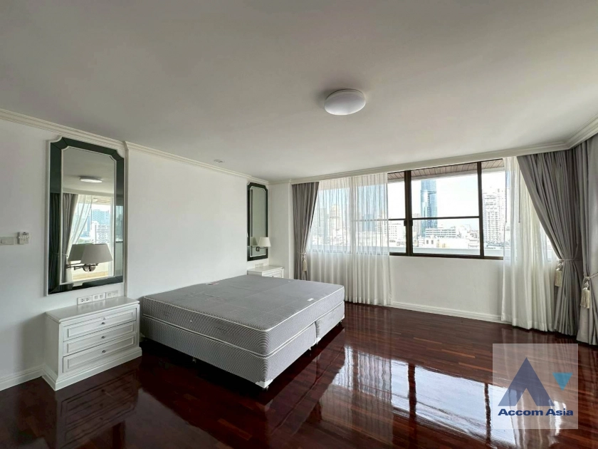 8  3 br Apartment For Rent in Sukhumvit ,Bangkok BTS Thong Lo at Perfect For A Big Family AA10264