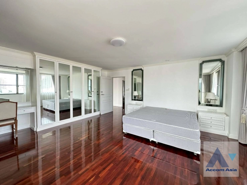 7  3 br Apartment For Rent in Sukhumvit ,Bangkok BTS Thong Lo at Perfect For A Big Family AA10264