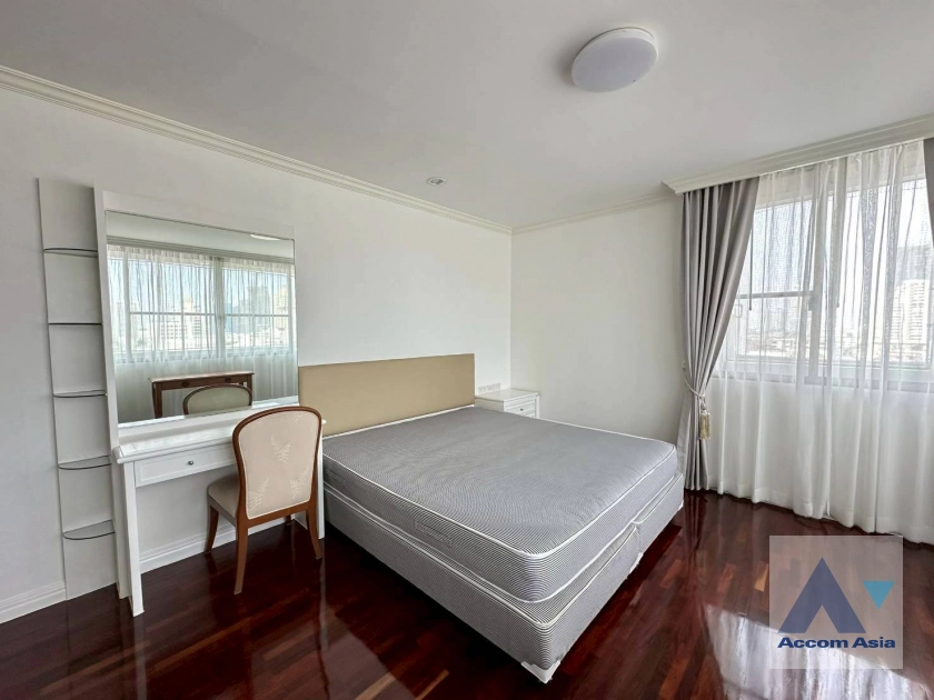 9  3 br Apartment For Rent in Sukhumvit ,Bangkok BTS Thong Lo at Perfect For A Big Family AA10264