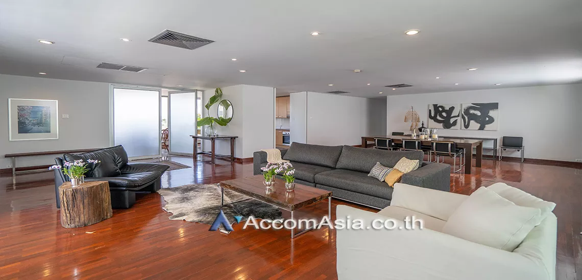  1  3 br Apartment For Rent in Sathorn ,Bangkok BTS Surasak at The spacious greenery apartment AA10302