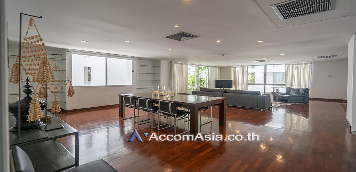 4  3 br Apartment For Rent in Sathorn ,Bangkok BTS Surasak at The spacious greenery apartment AA10302