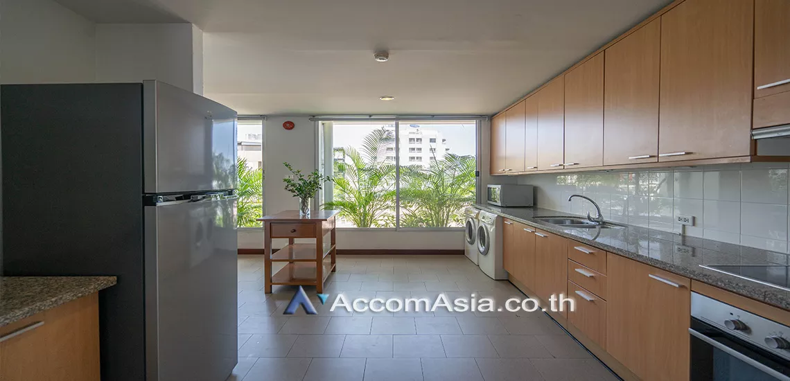 6  3 br Apartment For Rent in Sathorn ,Bangkok BTS Surasak at The spacious greenery apartment AA10302