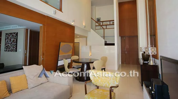 Duplex Condo |  2 Bedrooms  Condominium For Rent in Ploenchit, Bangkok  near BTS Ratchadamri (AA10331)