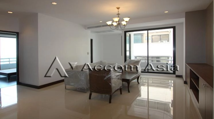 unit 2 Bedrooms  Apartment For Rent in Sukhumvit, Bangkok  near BTS Ekkamai (10254)