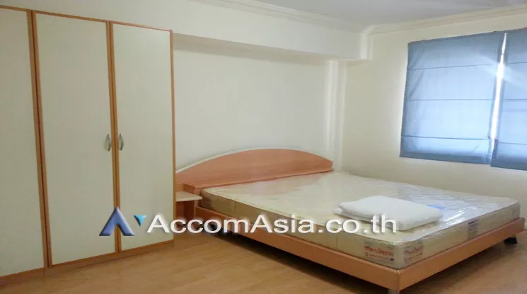 unit 3 Bedrooms  Condominium For Rent in Sukhumvit, Bangkok  near BTS Phrom Phong (AA10415)