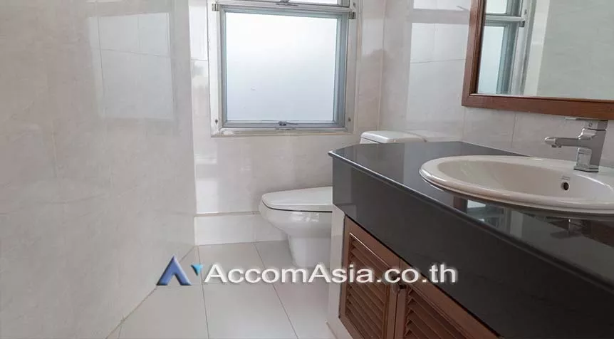 6  4 br Apartment For Rent in Sukhumvit ,Bangkok BTS Asok - MRT Sukhumvit at Newly renovated modern style living place AA10416