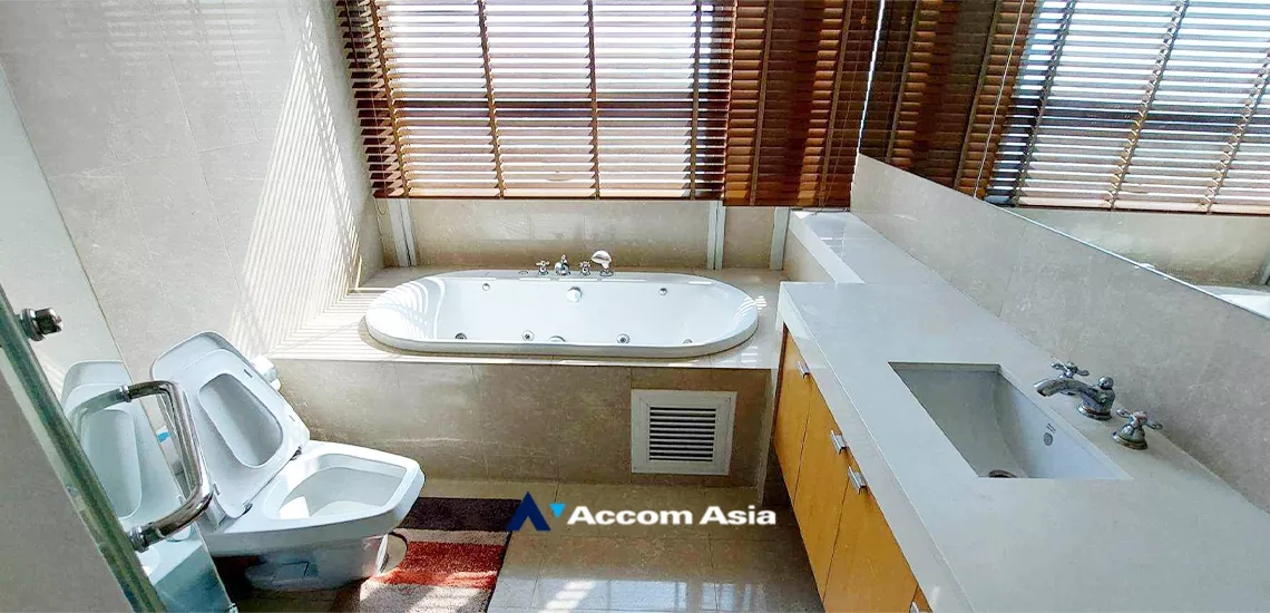 7  2 br Condominium For Rent in Ploenchit ,Bangkok BTS Ploenchit at Athenee Residence AA10431