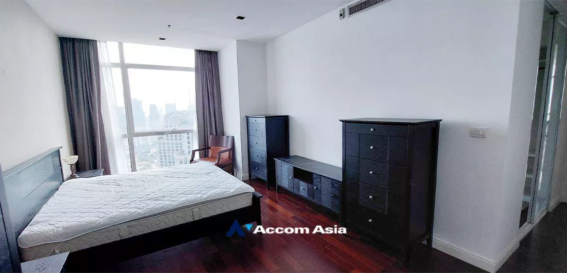 5  2 br Condominium For Rent in Ploenchit ,Bangkok BTS Ploenchit at Athenee Residence AA10431