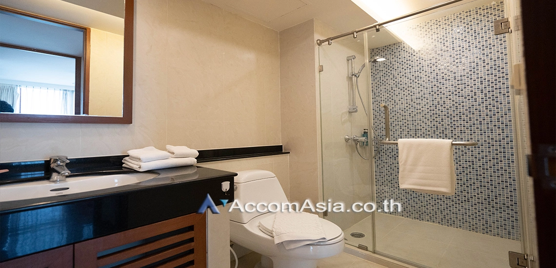 5  4 br Apartment For Rent in Silom ,Bangkok BTS Surasak at High-end Low Rise  AA10434