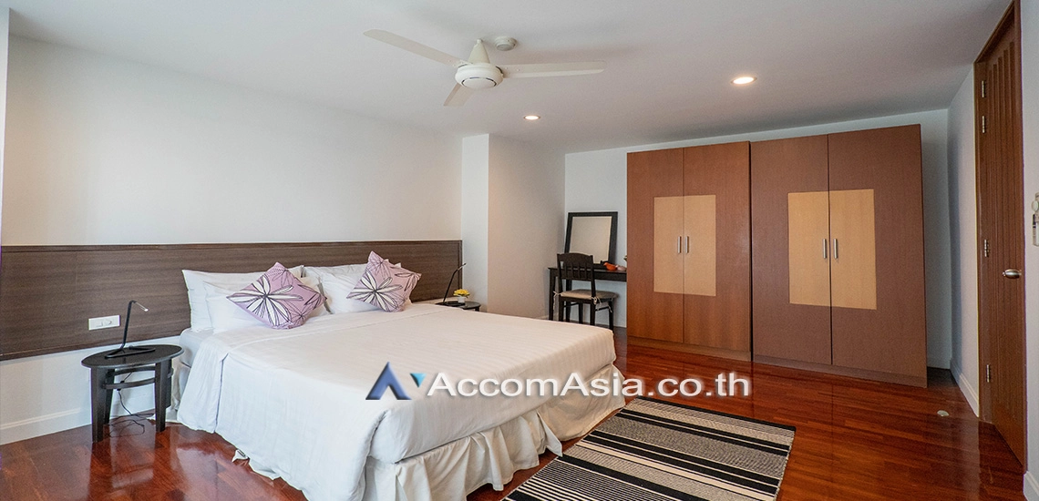 10  4 br Apartment For Rent in Silom ,Bangkok BTS Surasak at High-end Low Rise  AA10434