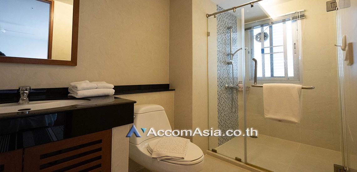 6  4 br Apartment For Rent in Silom ,Bangkok BTS Surasak at High-end Low Rise  AA10434