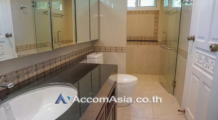 16  4 br House for rent and sale in Pattanakarn ,Bangkok BTS On Nut at Panya Pattanakarn Village AA10448