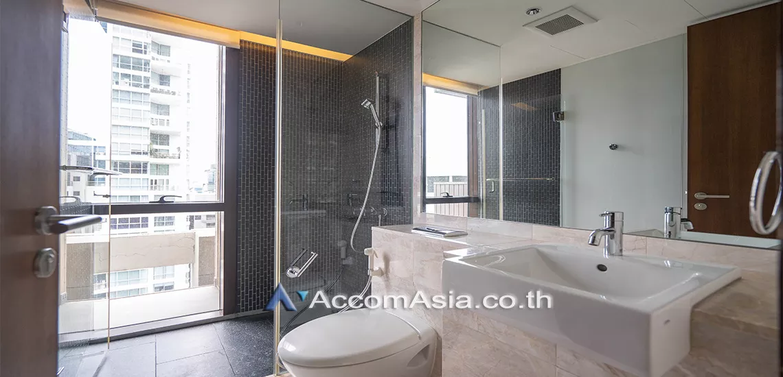 10  2 br Condominium For Rent in Ploenchit ,Bangkok BTS Ratchadamri at Hansar Residence AA10452
