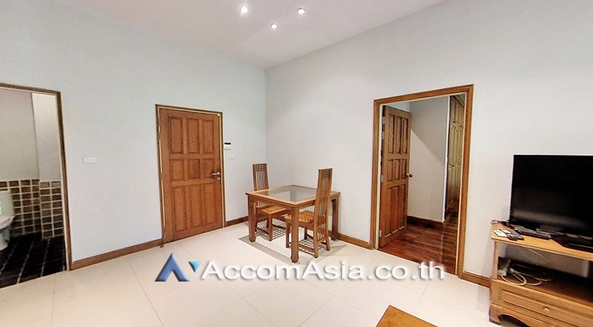 unitPet friendly |  1 Bedroom  Apartment For Rent & Sale in Sathorn, Bangkok  near BTS Chong Nonsi - MRT Lumphini (10255)