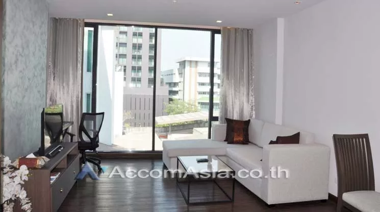  1 Bedroom  Apartment For Rent in Sukhumvit, Bangkok  near BTS Ekkamai (AA10470)