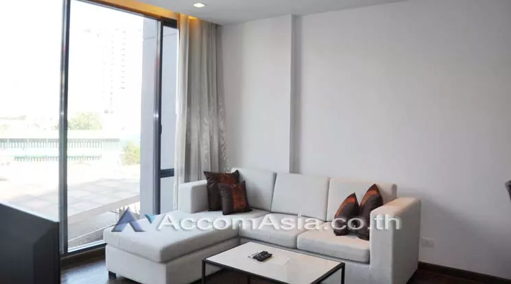  1 Bedroom  Apartment For Rent in Sukhumvit, Bangkok  near BTS Ekkamai (AA10470)