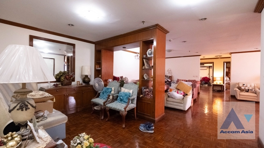  3 Bedrooms  Condominium For Sale in Sukhumvit, Bangkok  near BTS Asok - MRT Sukhumvit (AA10489)