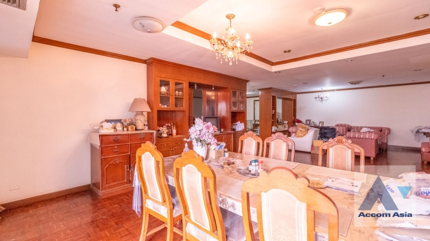 unit 3 Bedrooms  Condominium For Sale in Sukhumvit, Bangkok  near BTS Asok - MRT Sukhumvit (AA10489)