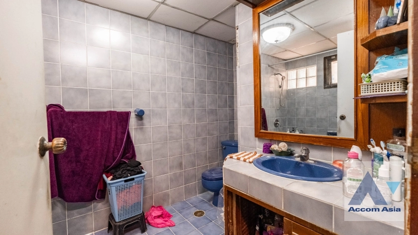 15  3 br Condominium For Sale in Sukhumvit ,Bangkok BTS Asok - MRT Sukhumvit at Prestige Tower AA10489