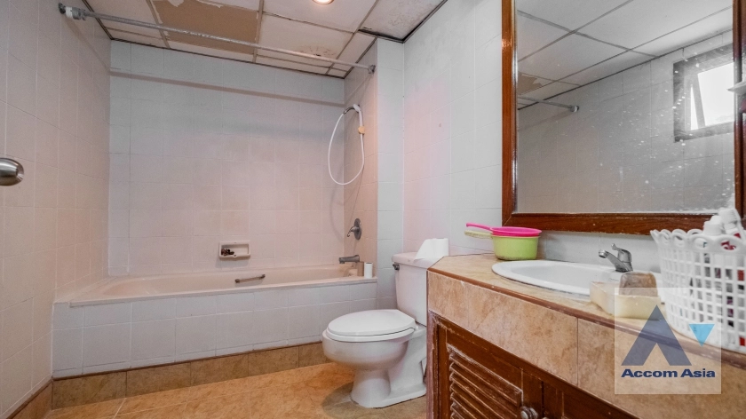 18  3 br Condominium For Sale in Sukhumvit ,Bangkok BTS Asok - MRT Sukhumvit at Prestige Tower AA10489