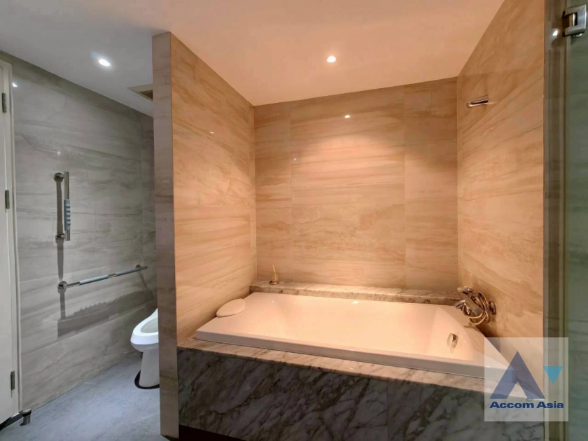33  3 br Condominium For Sale in Sukhumvit ,Bangkok BTS Thong Lo at La Citta Penthouse AA10563