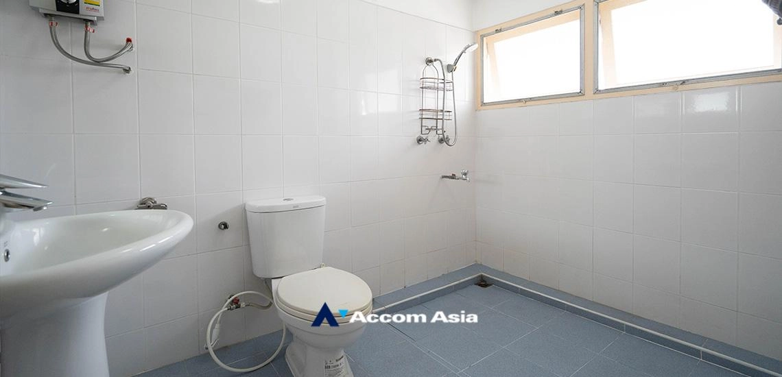 11  3 br Apartment For Rent in Sukhumvit ,Bangkok BTS Nana - MRT Sukhumvit at The classic traditional AA10614