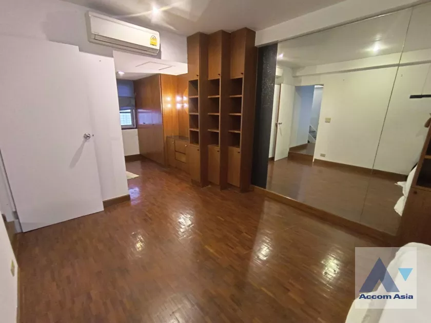 29  2 br Townhouse For Rent in sukhumvit ,Bangkok BTS Phrom Phong AA10635