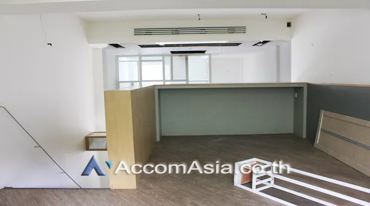  1  Retail / Showroom For Rent in Sukhumvit ,Bangkok BTS Phrom Phong - MRT Phetchaburi at Taka Town AA10642