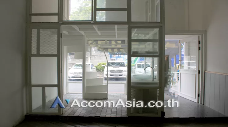 6  Retail / Showroom For Rent in Sukhumvit ,Bangkok BTS Phrom Phong - MRT Phetchaburi at Taka Town AA10642