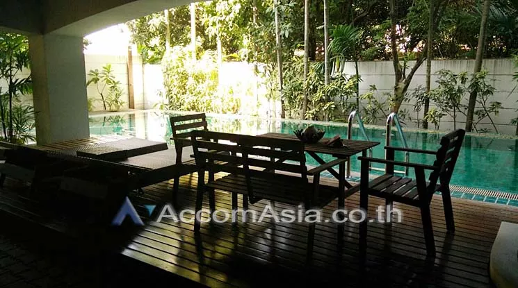  2 Bedrooms  Apartment For Rent in Phaholyothin, Bangkok  near BTS Ari (AA10656)