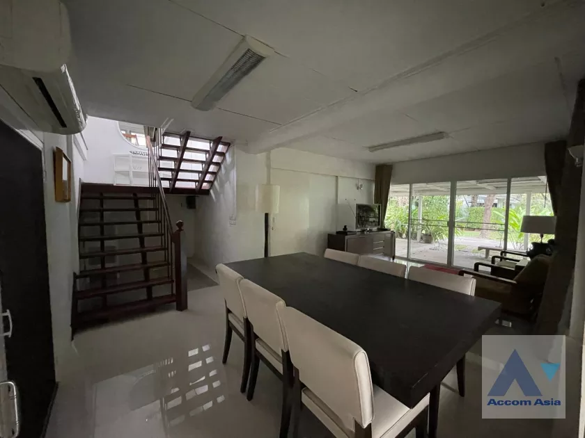 5  2 br House For Rent in phaholyothin ,Bangkok BTS Ari AA10657