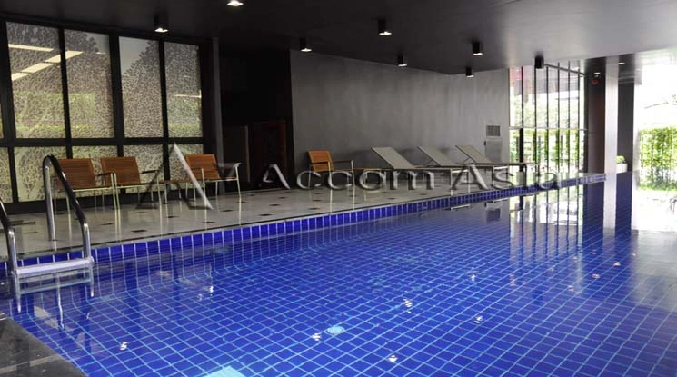 unit 2 Bedrooms  Condominium For Rent in Sukhumvit, Bangkok  near BTS Ekkamai (AA10661)