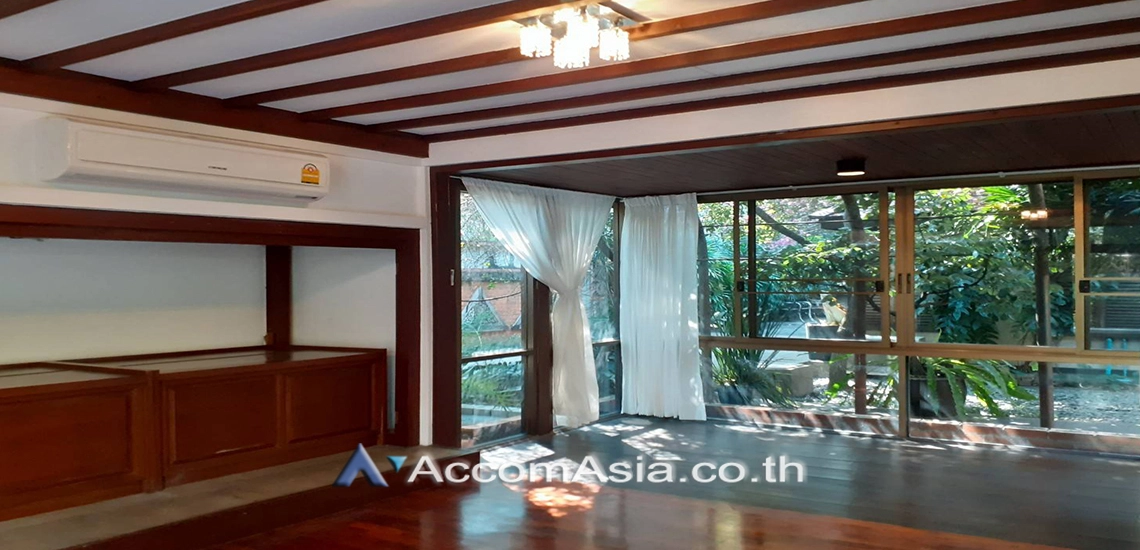 7  3 br House For Rent in Sukhumvit ,Bangkok BTS Phrom Phong AA10673