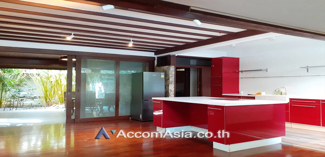 8  3 br House For Rent in Sukhumvit ,Bangkok BTS Phrom Phong AA10673