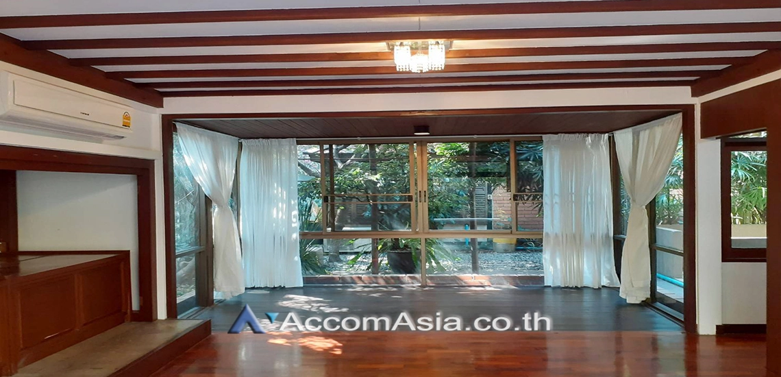 unitHome Office, Pet friendly |  3 Bedrooms  House For Rent in Sukhumvit, Bangkok  near BTS Phrom Phong (AA10673)