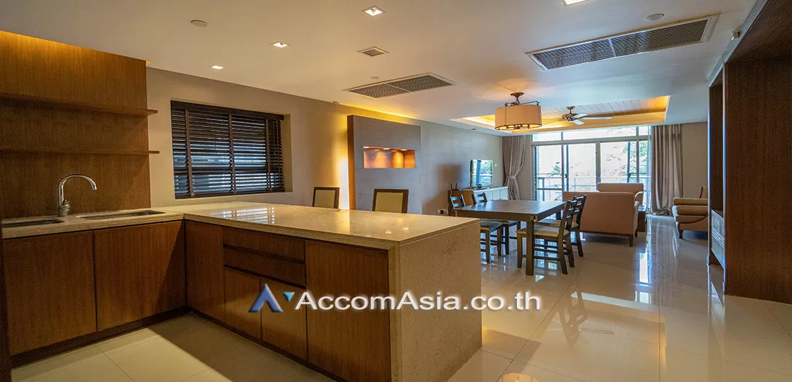 Pet friendly |  2 Bedrooms  Condominium For Rent in Ploenchit, Bangkok  near BTS Ploenchit (AA10675)