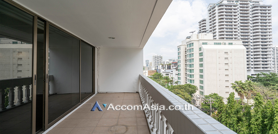 5  3 br Apartment For Rent in Sukhumvit ,Bangkok BTS Asok - MRT Sukhumvit at Family Apartment with Lake View AA10679