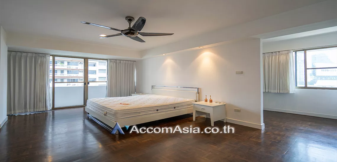 8  3 br Apartment For Rent in Sukhumvit ,Bangkok BTS Asok - MRT Sukhumvit at Family Apartment with Lake View AA10679