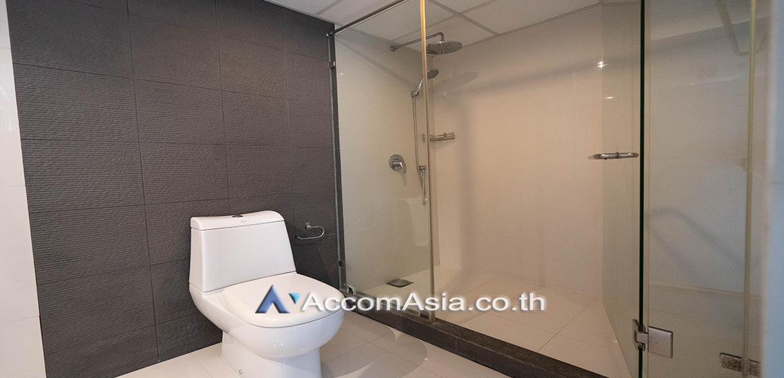 11  3 br Apartment For Rent in Sukhumvit ,Bangkok BTS Asok - MRT Sukhumvit at Family Apartment with Lake View AA10679